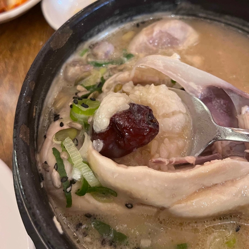 土俗村蔘雞湯近拍